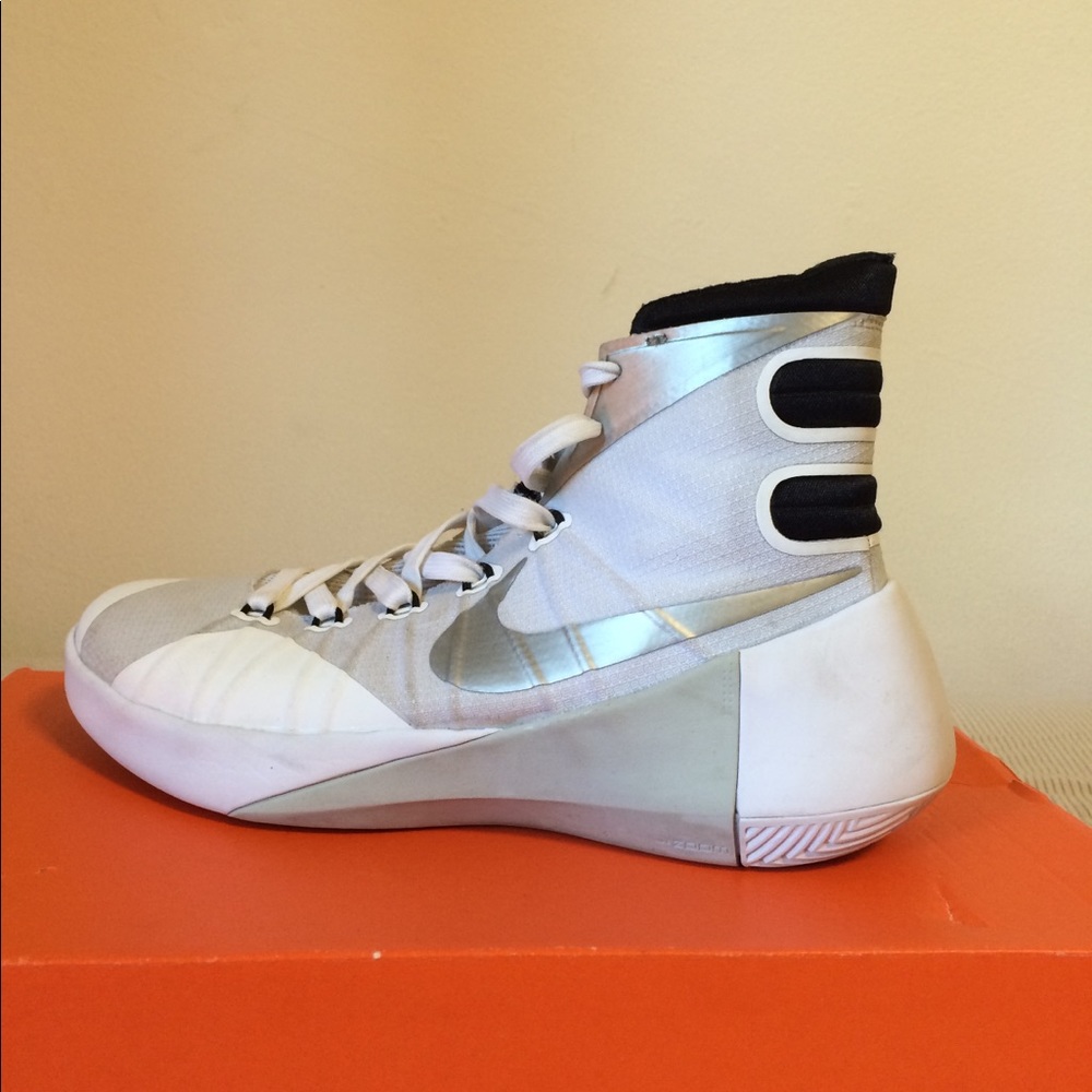 Basketball shoes US women’s 7.5